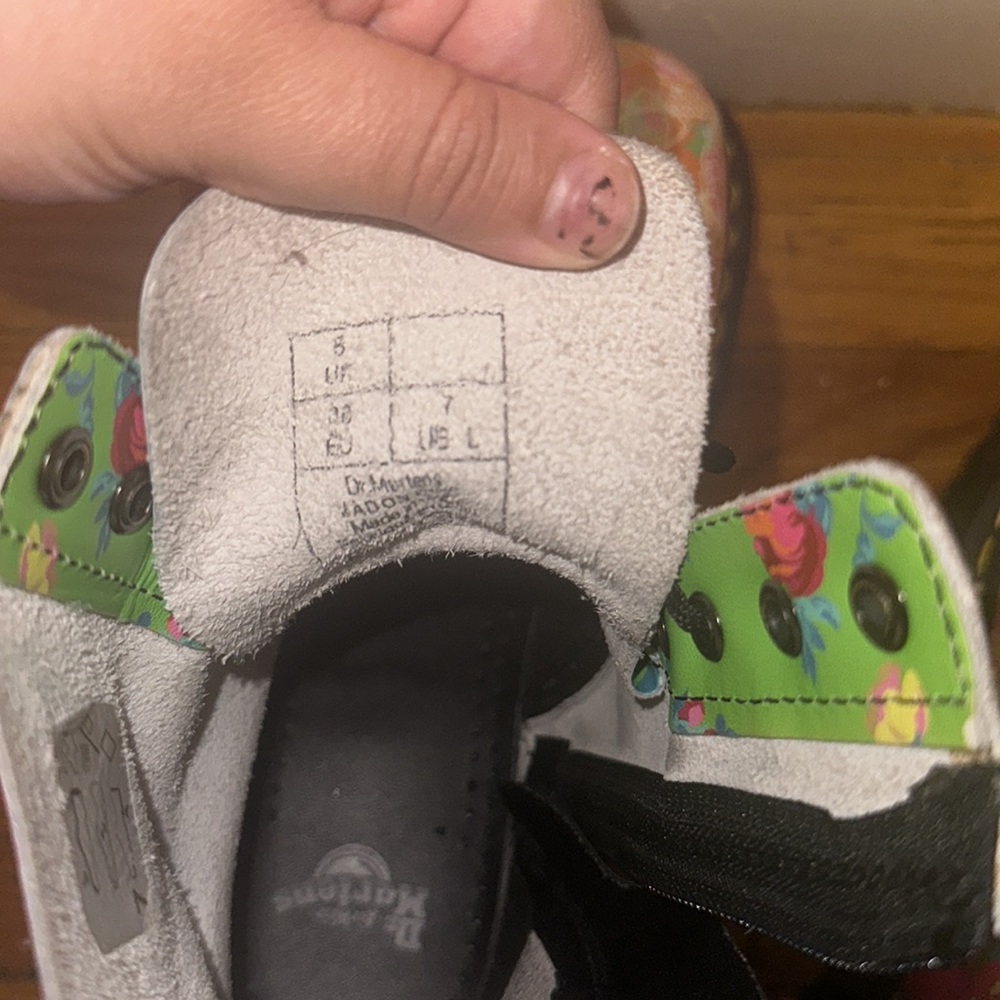 Daze Jadon Dr. Martens (RARE) - Picture 5 of 5